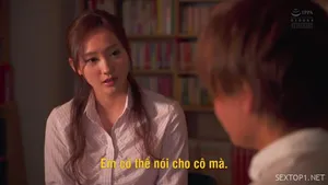 Màu hồng, nhỏ, chặt và đầy nước